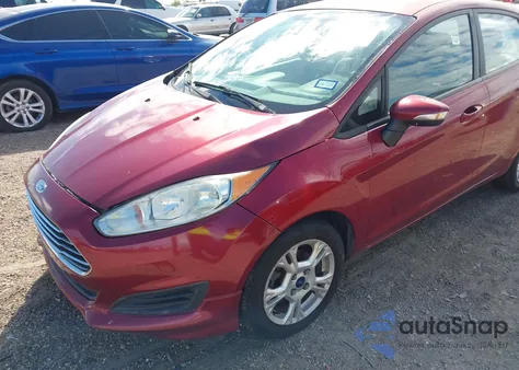 2015 Ford Fiesta Se z USA, uszkodzony, nr VIN 3FADP4BJXFM148839